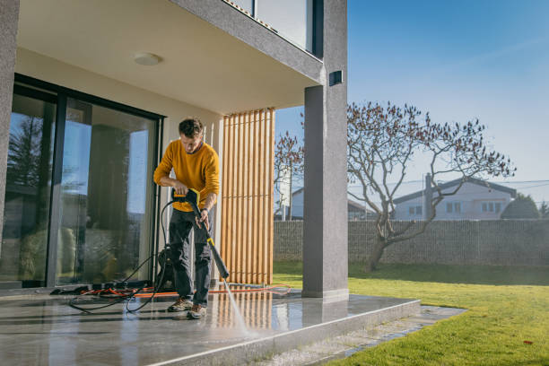 Best Animal Enclosure Cleaning  in Woods Creek, WA